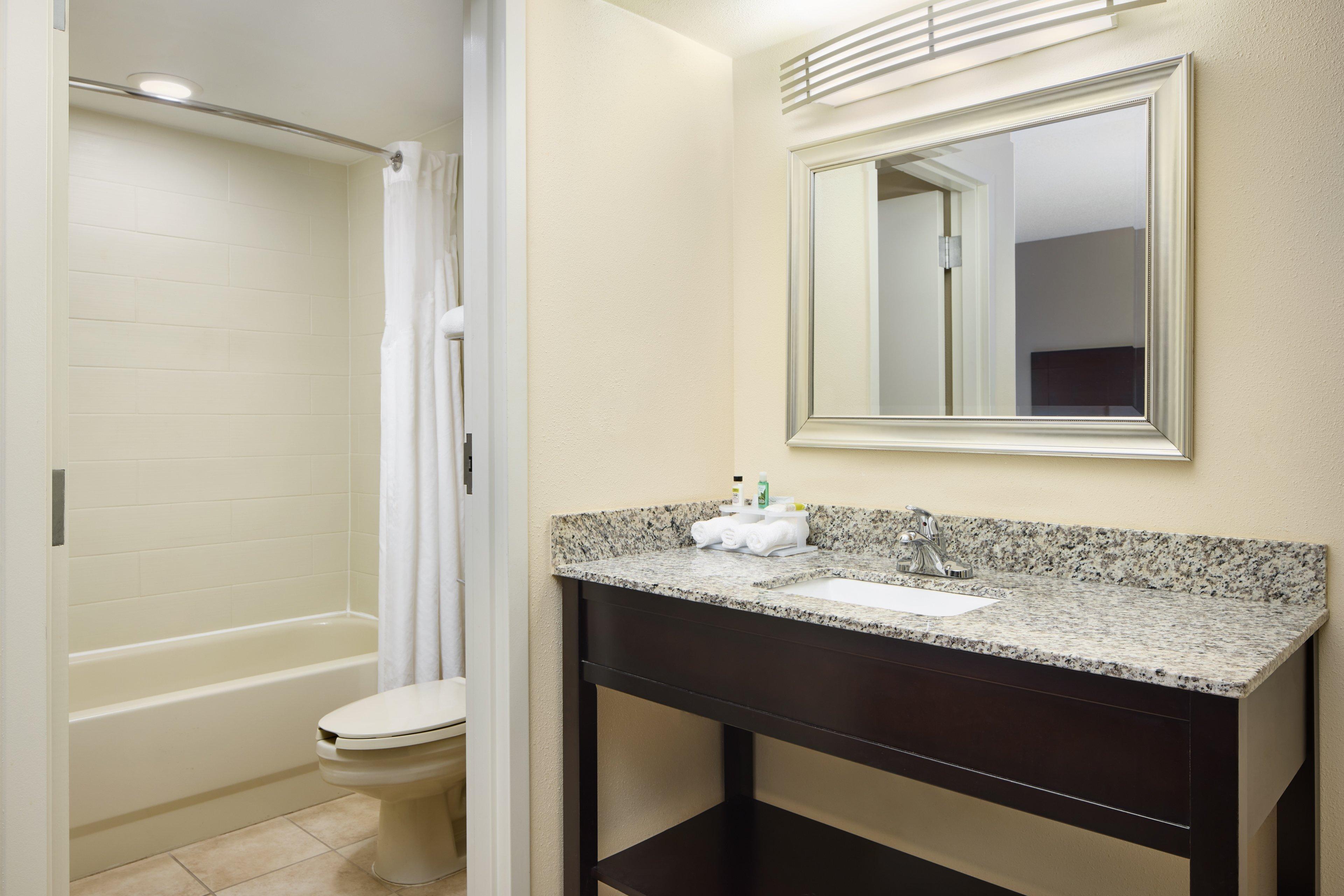Holiday Inn Express & Suites Alpharetta By Ihg Exterior foto