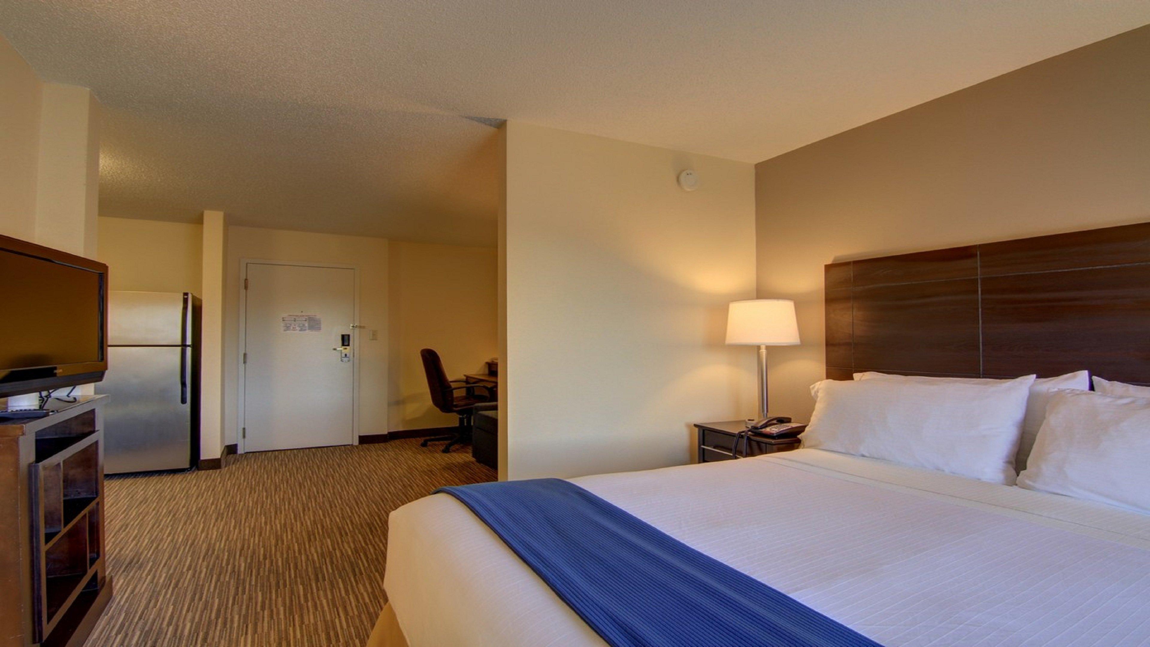 Holiday Inn Express & Suites Alpharetta By Ihg Exterior foto