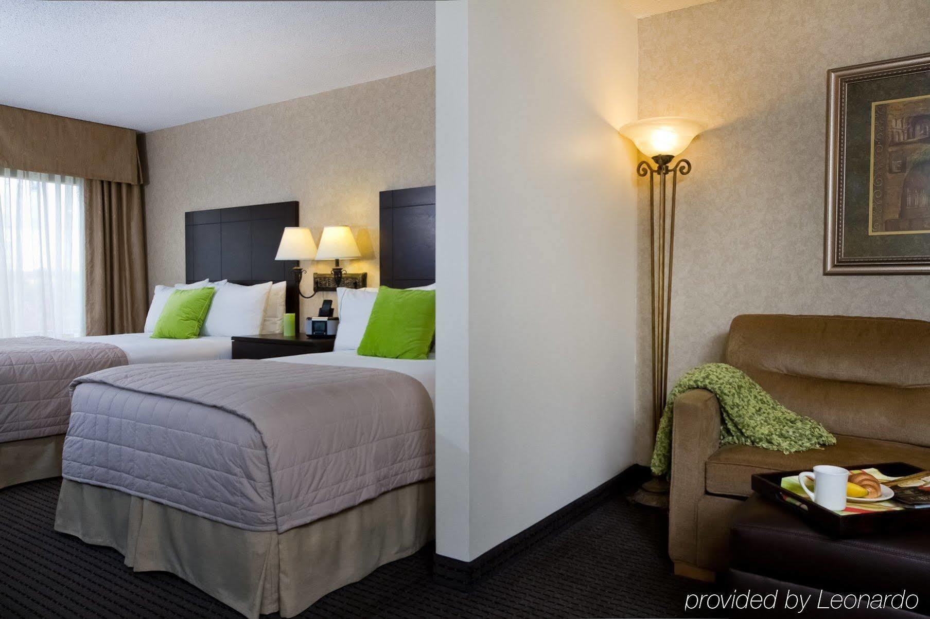 Holiday Inn Express & Suites Alpharetta By Ihg Exterior foto